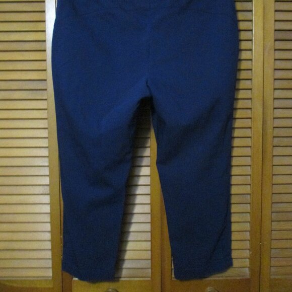 Chaus of New York navy cropped pants zipper pockets & stretch size 14 - Picture 9 of 11